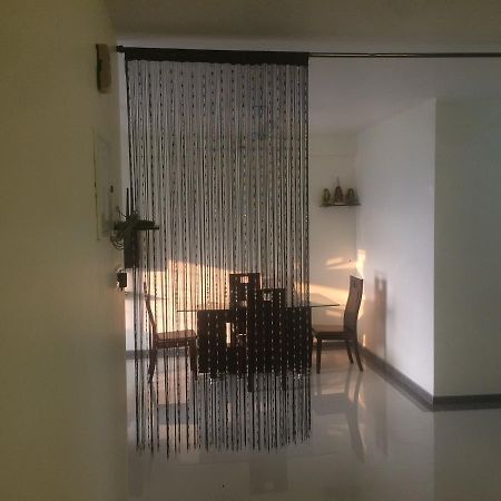 뭄바이 Poonam Hieghts B&B 외부 사진